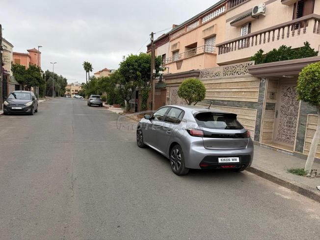 Peugeot 208 hybride 2026