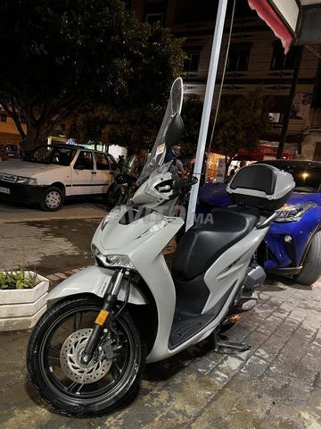 Scooter Honda SH 150i Sport Gris Nardo 2026/01 - 2