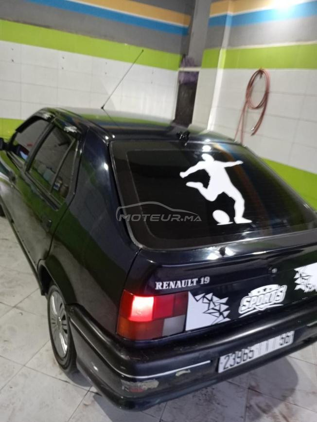 رونو اصانص طوموبيل كاينة ف اكادير اورير 