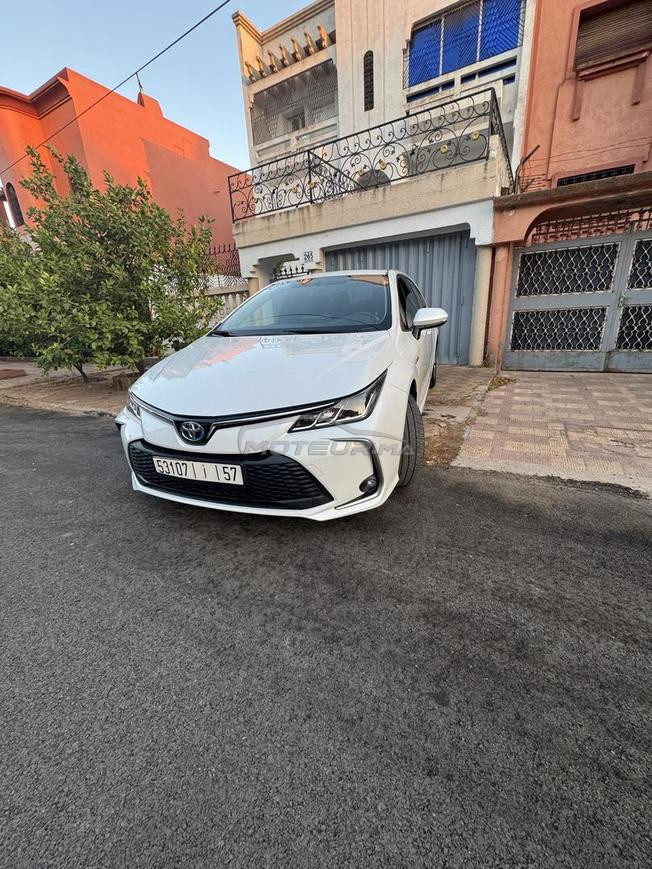 corolla hybrid 1ere main