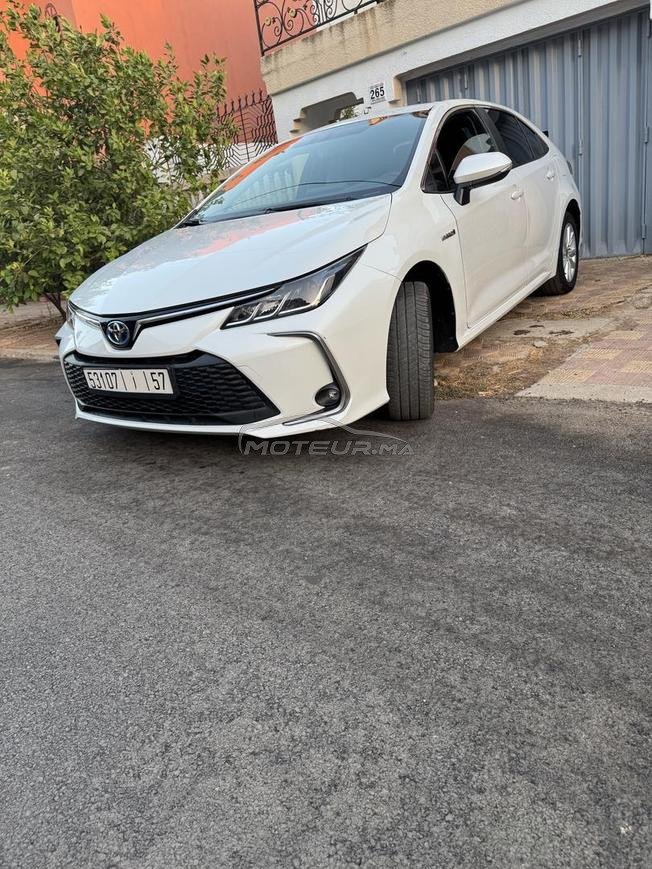 corolla hybrid 1ere main