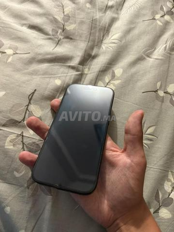iPhone 15 jamais ouvert 128Go - 2