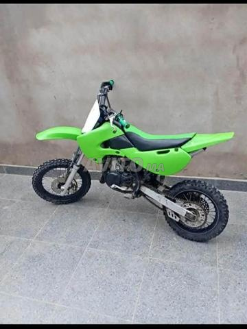 من لديه كاواساكي kx 65 فليراسلني