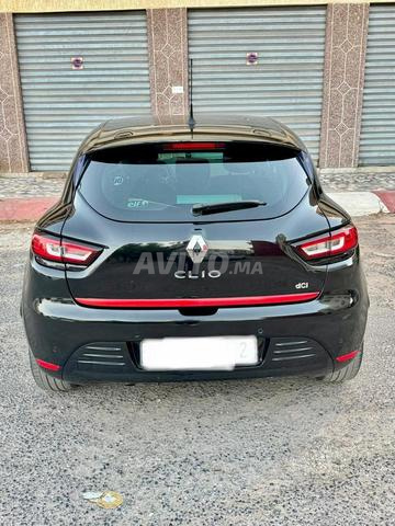 كليو 4 ديزل إنتنس 2019/141000 درهم/90000 كم - 2