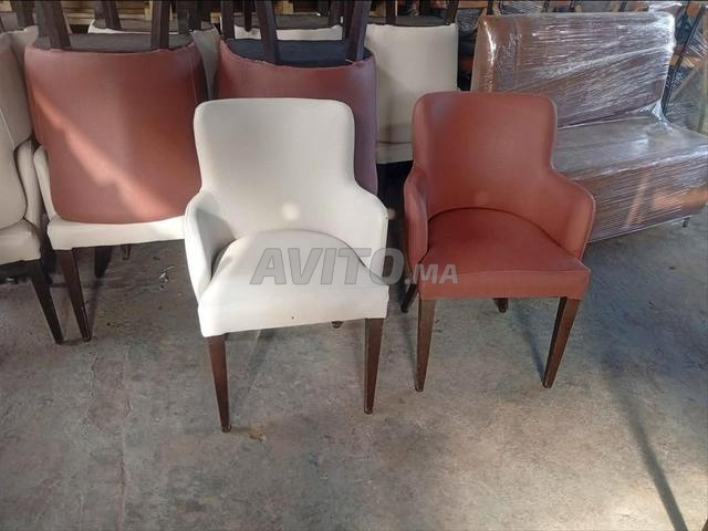 Chaise Et Table Café