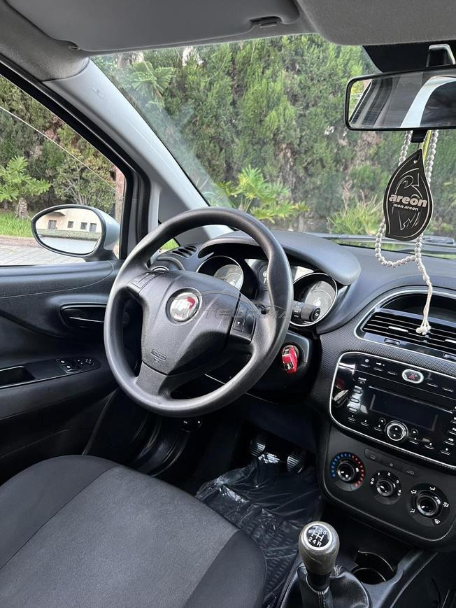 Fiat Punto Diesel Manuelle 2016 à Casablanca
