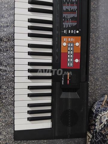 Piano Yamaha PSR F51 - 2