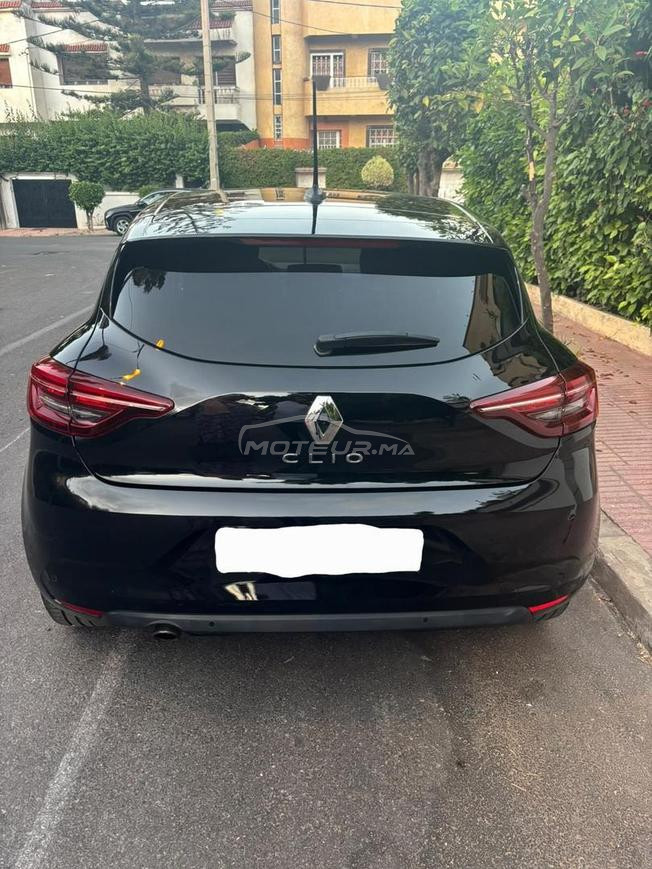 Renault Clio Essence Automatique 2023 à Casablanca