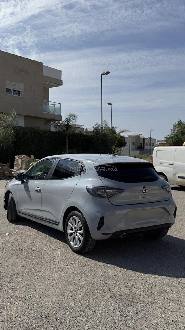 Clio 5 2024 1er main