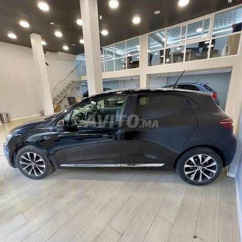 رينو كليو 5 إكسبلور 2021 حالة ممتازة طنجة