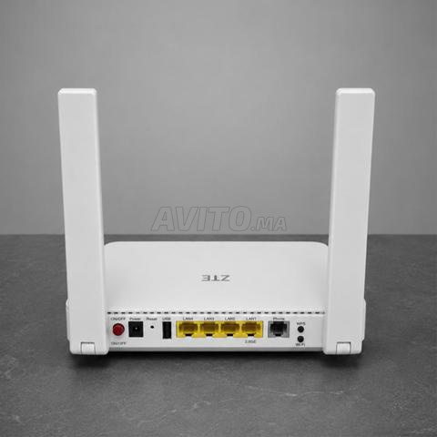 Point d'accès ZTE WiFi 7 F6705P Port WAN - 2
