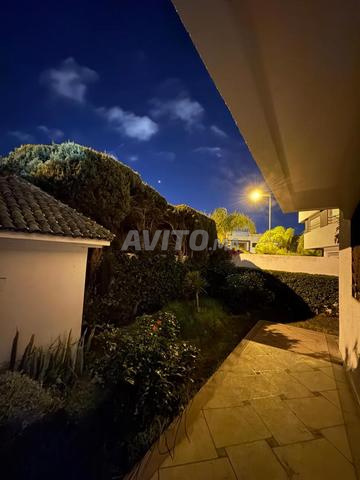 LOCATION - 1er ÉTAGE de villa avec jardin
