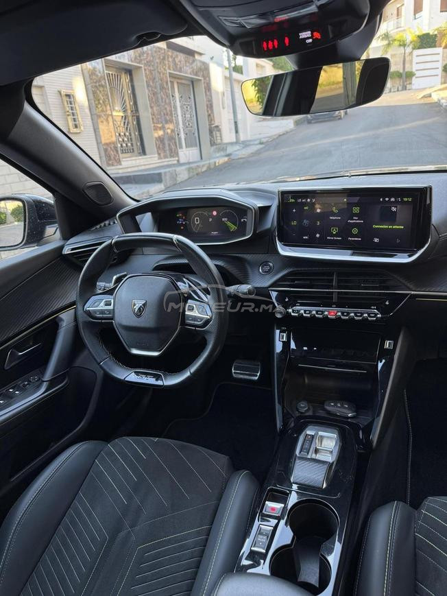 Peugeot 2008 GT line Diesel Automatique 2024