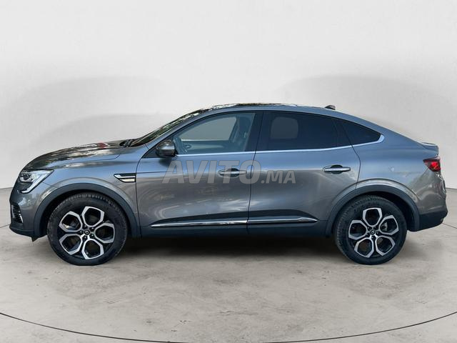 RENAULT. Arkana - 2