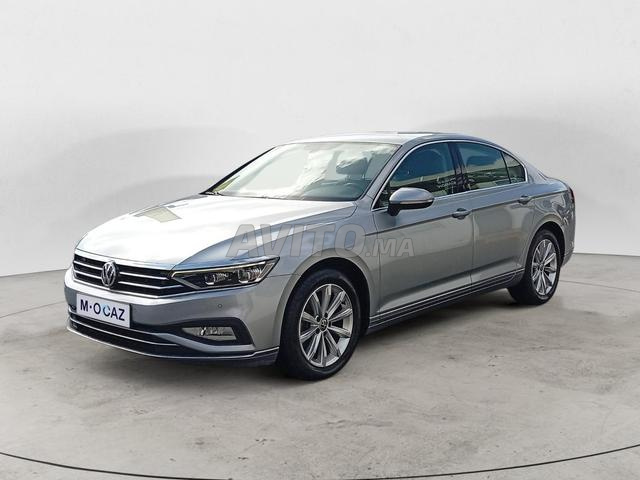 VOLKSWAGEN. Passat