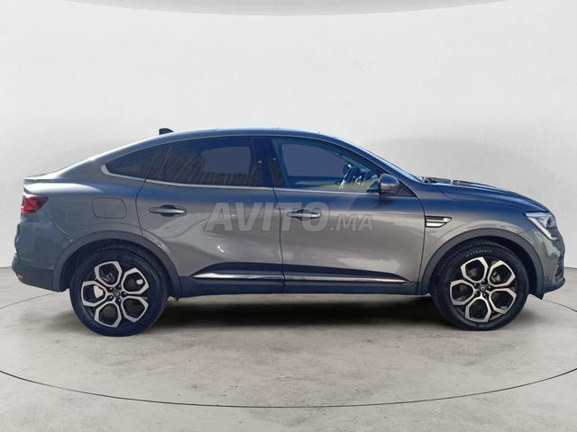 RENAULT. Arkana