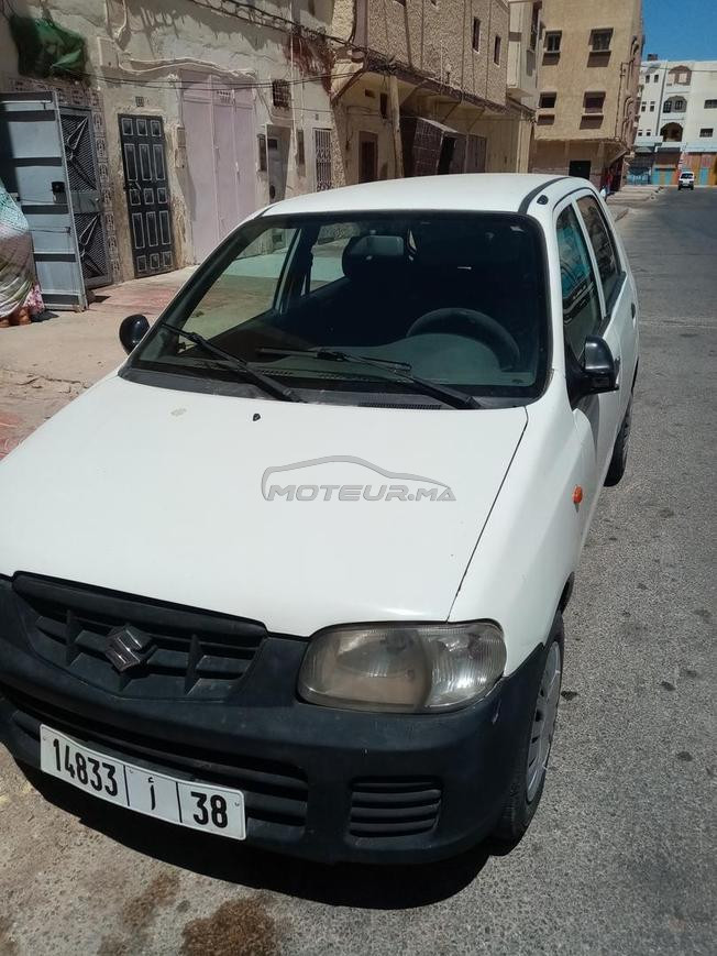 العيون الساقية الحمراء 