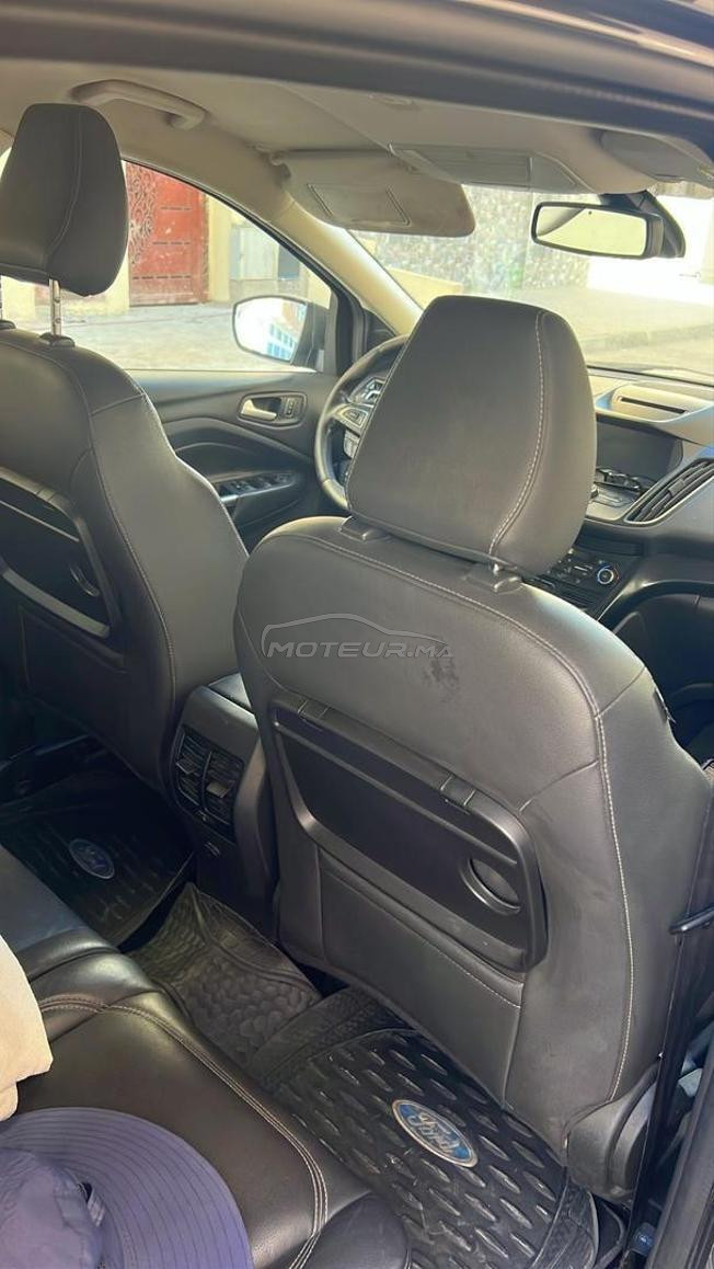 je mets en vente ma voiture Ford kuga* 