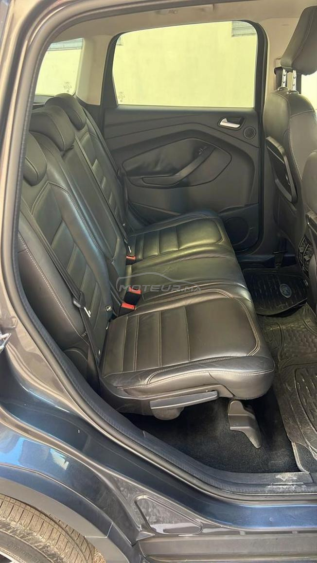 je mets en vente ma voiture Ford kuga* 