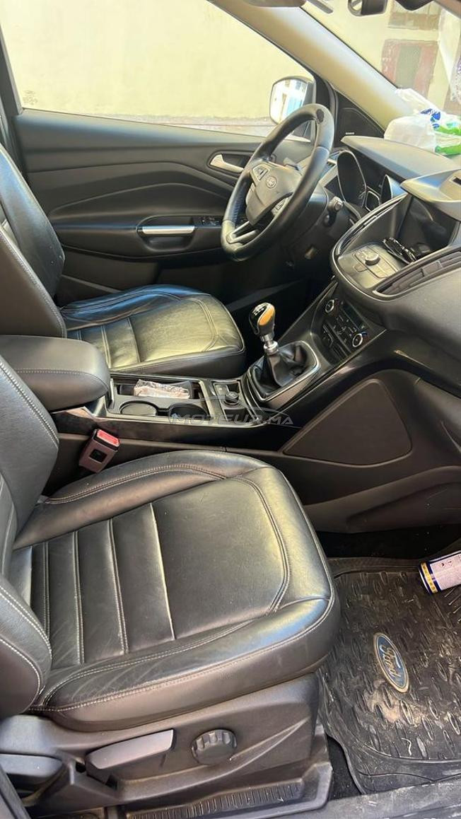 je mets en vente ma voiture Ford kuga* 