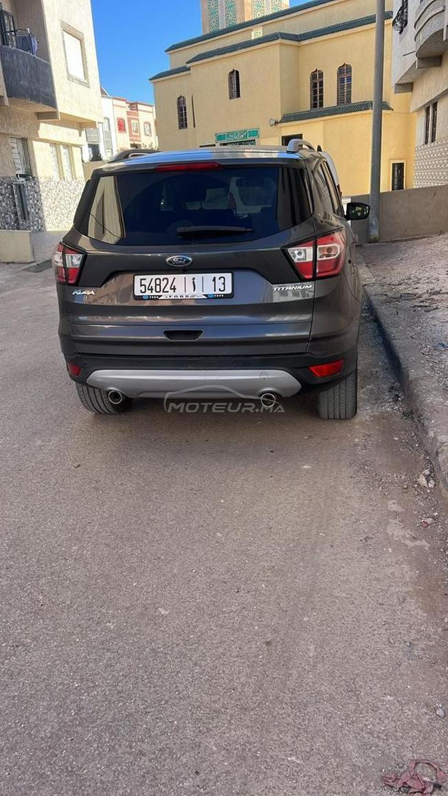je mets en vente ma voiture Ford kuga* 
