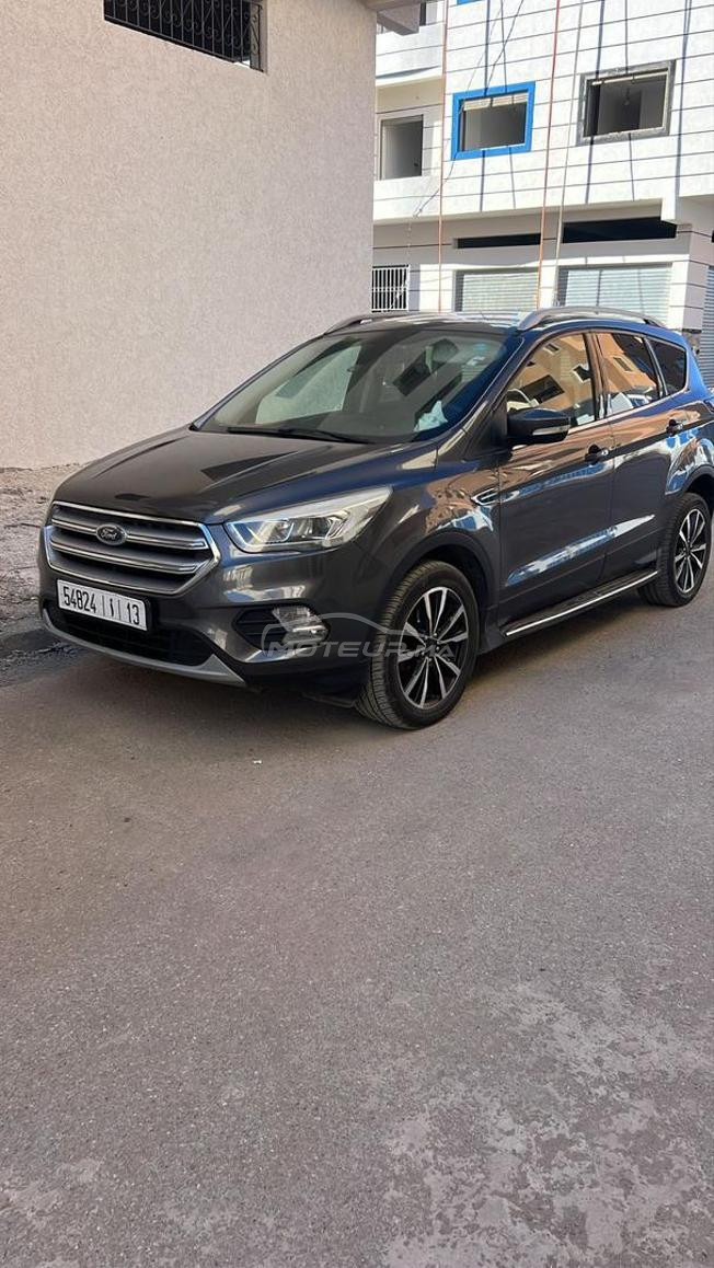 je mets en vente ma voiture Ford kuga* 