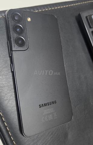 Samsung S22 normal noir 128Go - 2