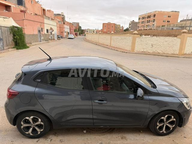Renault Clio Diesel Manuelle 2022 à Agadir - 2