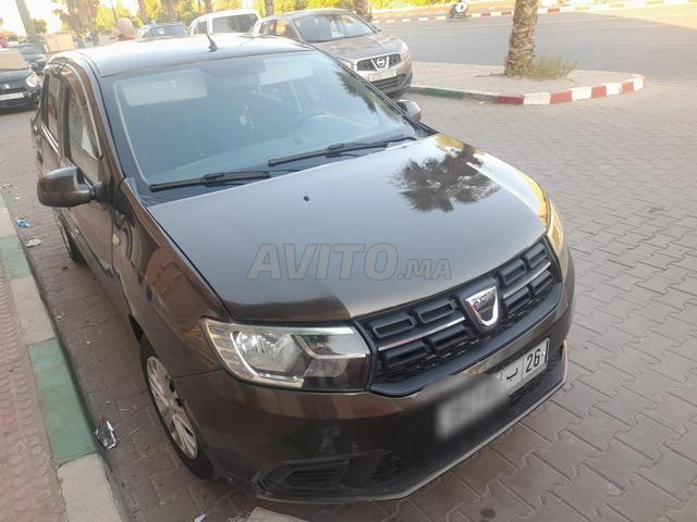 داسيا لوجان ديزل بها خدش في الجناح