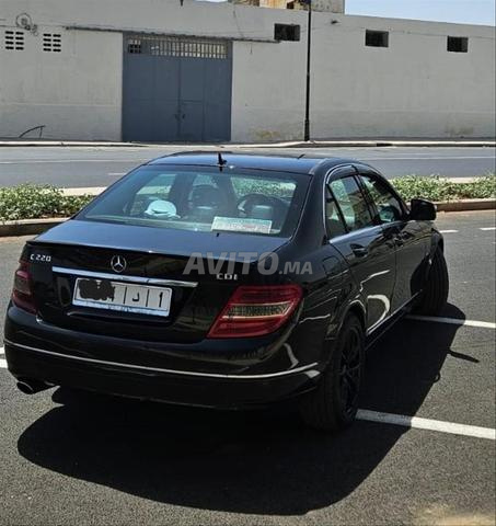 Mercedes-Benz Classe C 220 type W204 - 2