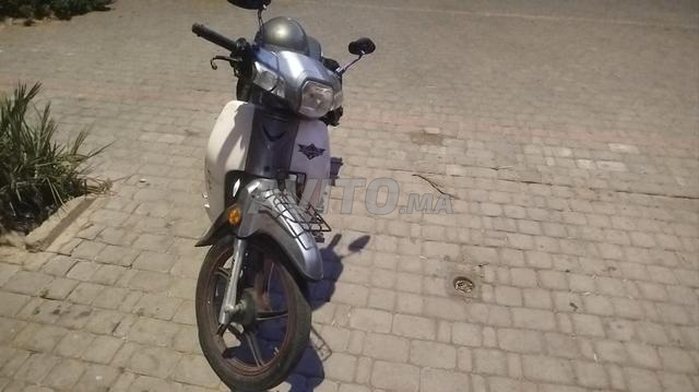 Moto Highland pour ceux qui veulent acheter (propre) - 2