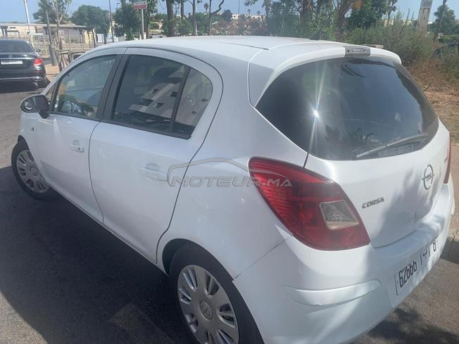 Opel Corsa Essence Manuelle 2011 à Rabat