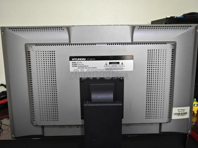 TV LCD Hyundai 17 pouces + Chargeur d'origine - 2