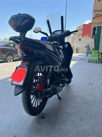 Moto Sanya (très bon état) - 2