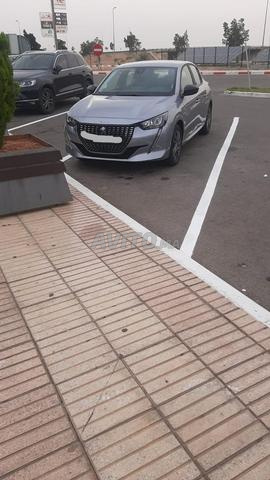 Peugeot 208 Diesel Manuelle 2023 à Agadir - 2