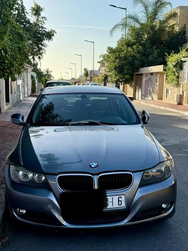  BMW Série 3 Essence Manuelle 2011 à Rabat