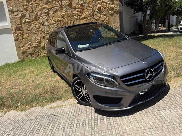 Mercedes-Benz Classe B 200 Aut. AMG PACK NIGHT - 2