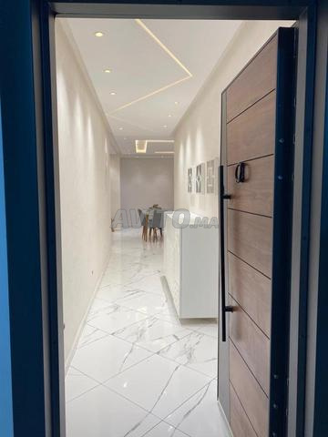 APPARTEMENT À VENDRE - 2