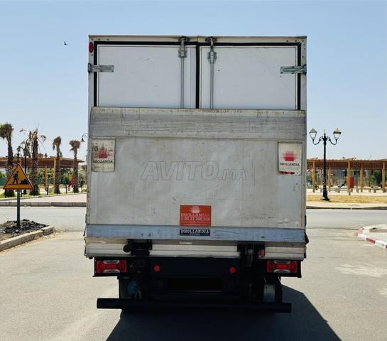 Iveco Daily camion 3,5T avec hayon 2022 à Fès - 2