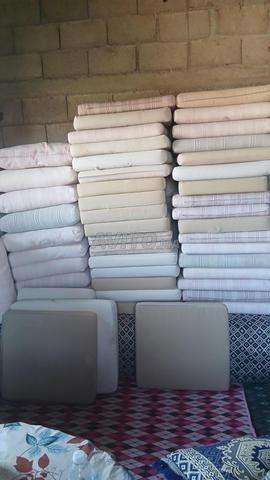 Chaises et coussins à vendre à Bong ou Louat - 2
