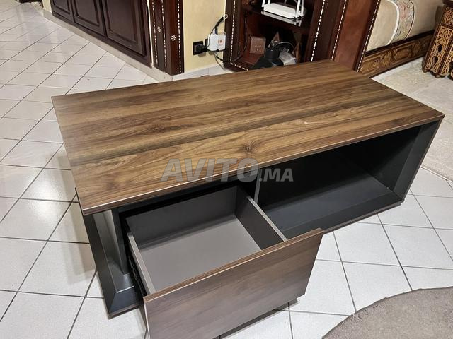 أثاث تلفزيون بحالة جيدة جداً - 2