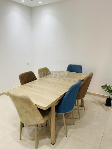 طاولة طعام عصرية مع 6 كراسي - 2