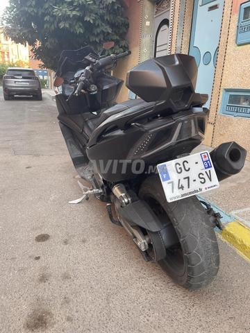Kymco AK550 - 2