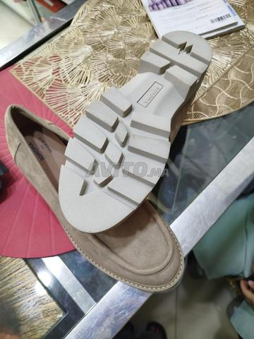 paire mocassins noire et beige - 2