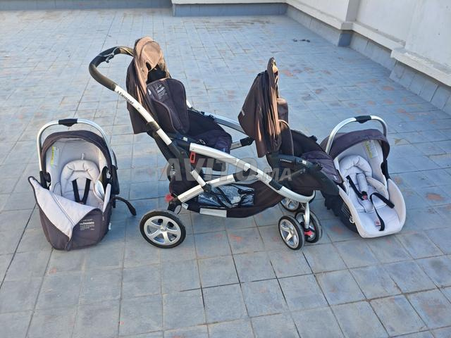 Poussette double pour bébé jumeaux