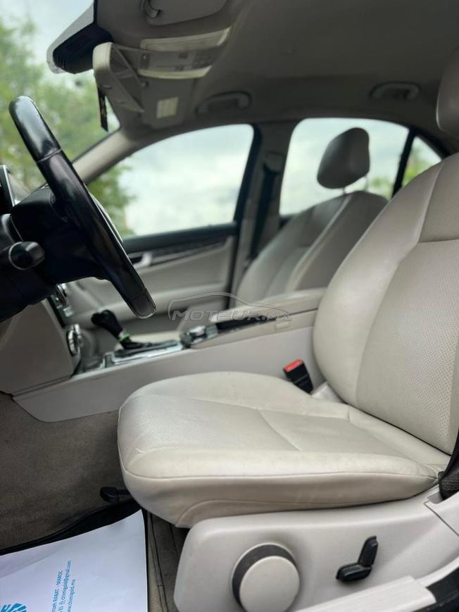 Mercedes-Benz 220 Diesel Automatique 2012 à Salé
