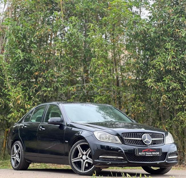 Mercedes-Benz 220 Diesel Automatique 2012 à Salé