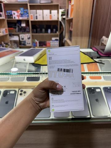 iPhone 17 Pro Max neuf bleu profond - 2