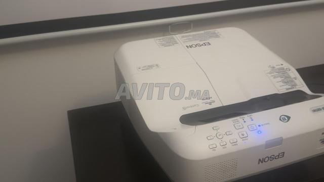 Vidéoprojecteur Epson EB 685 WI - 2