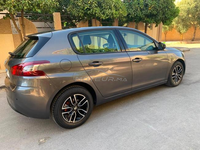 Peugeot 308.     